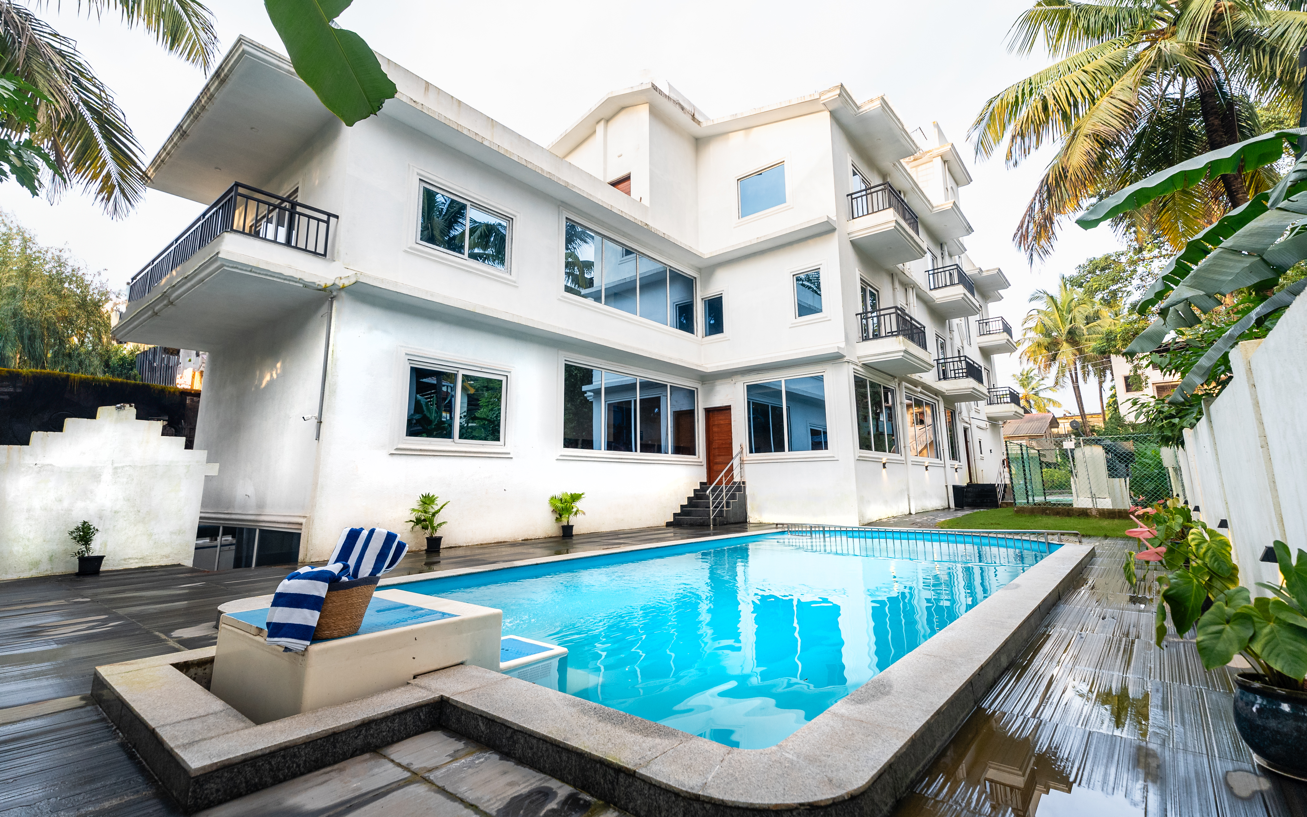 CURATED LUXURY BY THE COAST